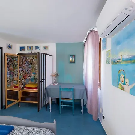 Holiday home Night Galleria - Bed & Art In - The Pink House Burano