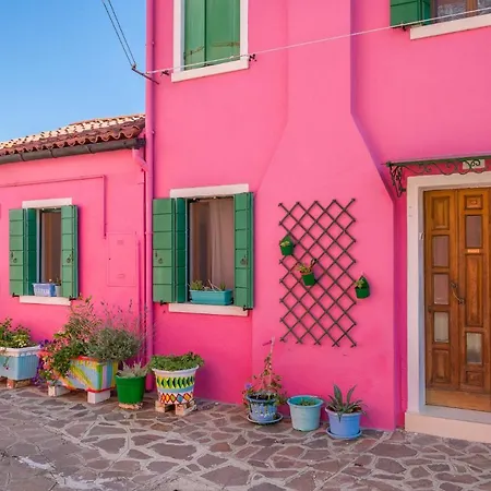 Night Galleria - Bed & Art In - The Pink House Burano