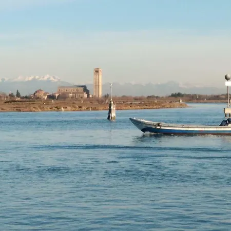 Night Galleria - Bed & Art In - The Pink House * Burano